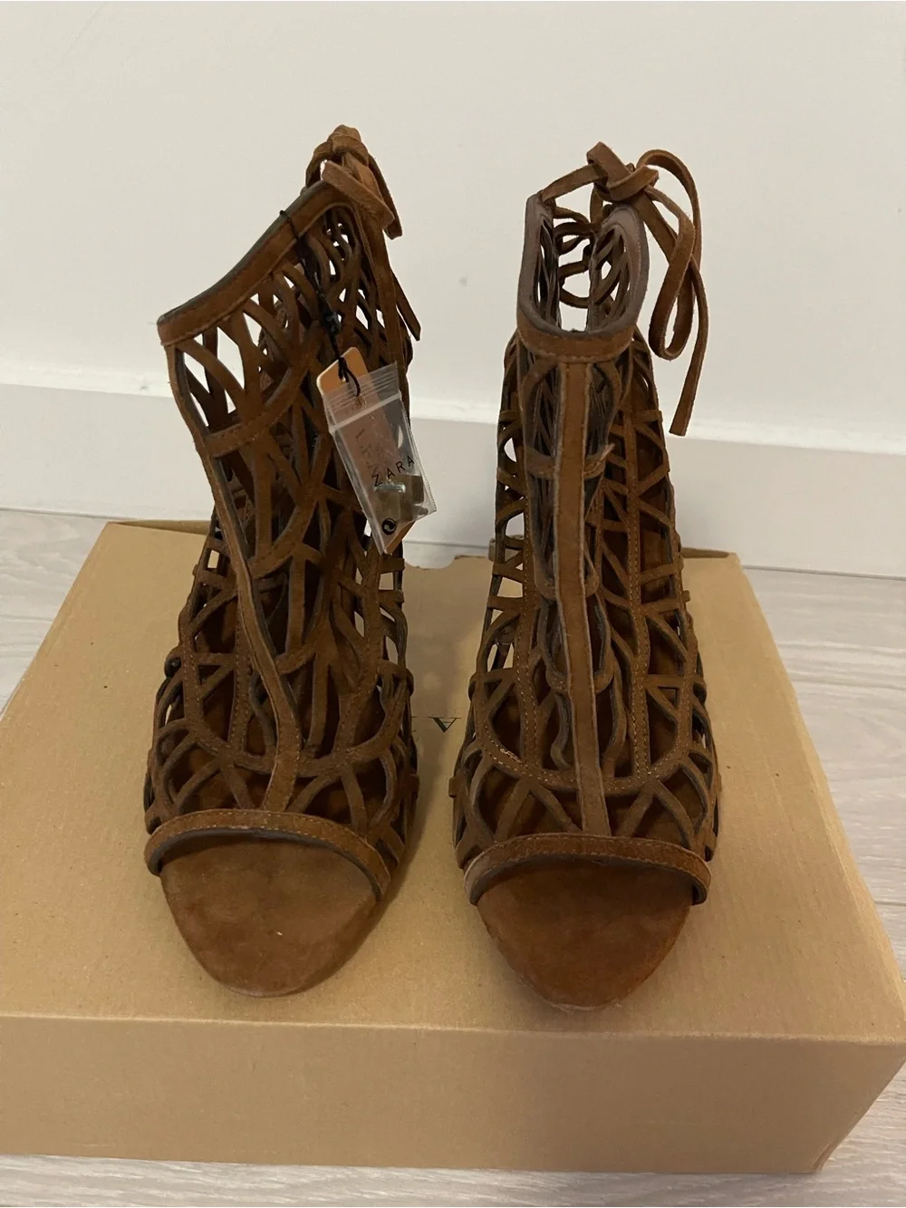 Zara Brown Genuine Suede Laser-Cut High Heel Sandals Size 40 NWT
